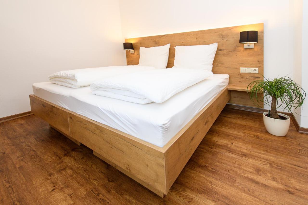 Zum Scheffelhof Hotel Maulbronn Bagian luar foto