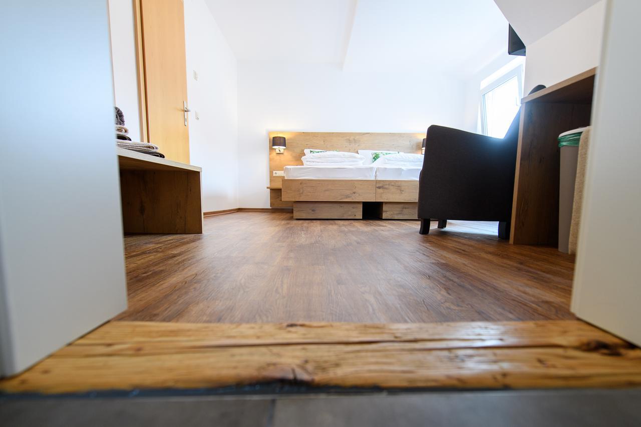 Zum Scheffelhof Hotel Maulbronn Bagian luar foto